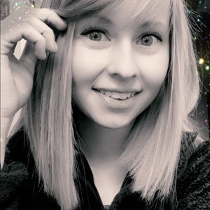 Meet your Posher, Lydia